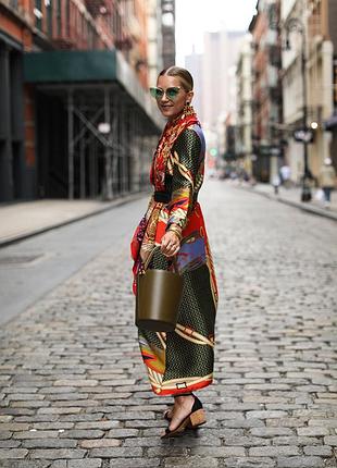 Эффектное яркое платье, длинное элегантное с поясом zara