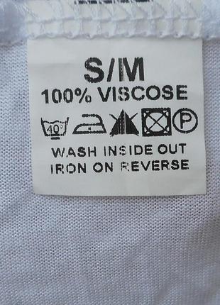 Белоетрикотажное платье из вискозы с открытой спиной3 фото