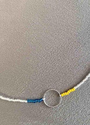 Белый чокер из бисера желто-голубого синего желтого украшения ожерелье5 фото