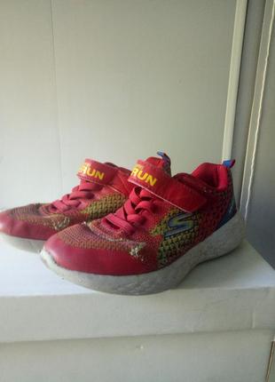 Кроссовки sketches фирменные