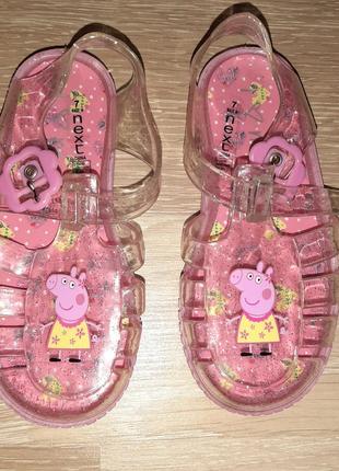 Босоножки, сандалии от next и pepa, 23 размер плюс кепка