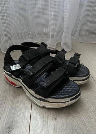 Босоніжки