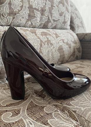 Туфлі/жіноче взуття на каблуку (36 розмір)