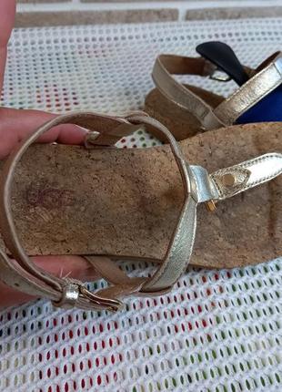 Кожанные босоножки ugg оригиналы 35-36р