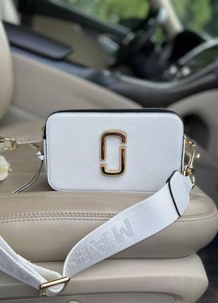 Marc jacobs snapshot white/gold женская белая маленькая брендовая стильная сумочка с ремешком трендова жіноча міні сумочка біла марк джейкобс