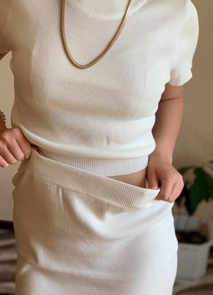 Костюм жіночий