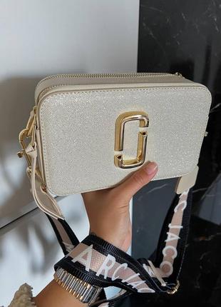 Сумка женская marc jacobs beige shine logo "бежевая" (клатч, кошелек, сумочка)