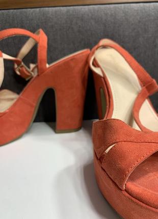 Жіночі босоніжки primadonna