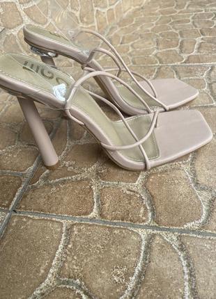 Босоніжки 39 розміру