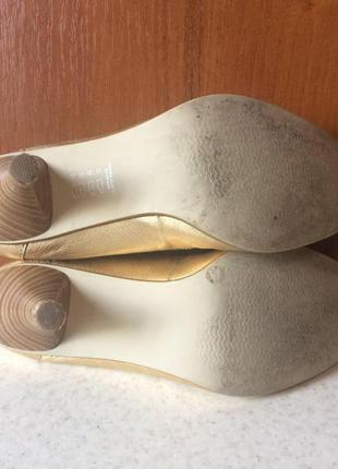 Кожаные туфли tamaris 37р.4 фото