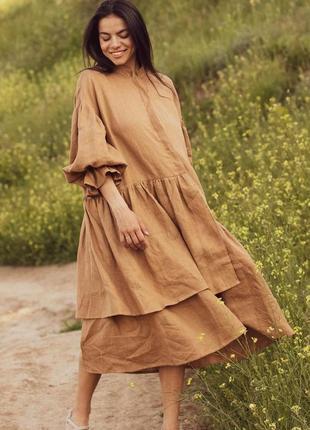 Бежева сукня міді з рукавами-ліхтариками та спідницею з воланами у стилі бохо з натурального льону