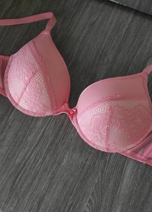 Превосходный бюстгальтер пуш-ап hunkemoller