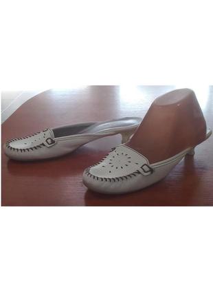 Італія! елегантні шкіряні шльопанці босоніжки від gardone, р.39 код s3960