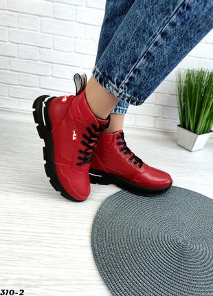 Женские зимние ботинки красного цвета8 фото