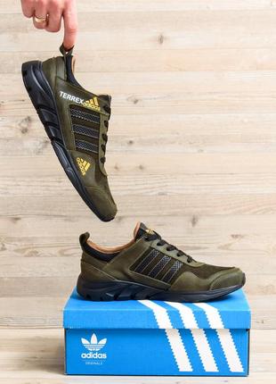 Чоловічі шкіряні кросівки adidas terrex green8 фото