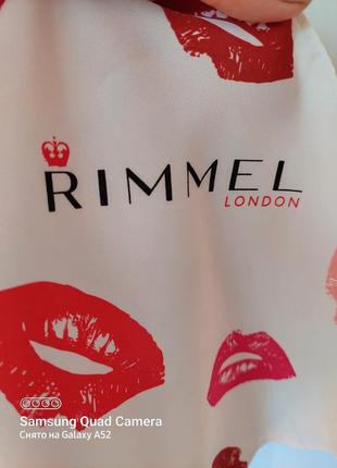 Белый воздушный шаоыик в поцелуи rimmel london(24 см на 135 см)4 фото