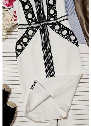 Сукня біле з вишивкою на бретелях силуетне lipsy2 фото