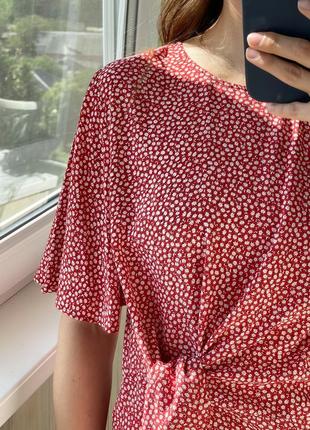 Красная блуза в мелкий цветочек из вискозы 1+1=36 фото
