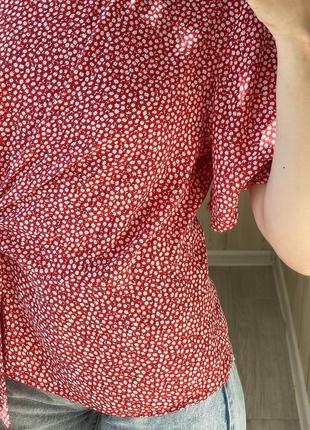 Красная блуза в мелкий цветочек из вискозы 1+1=39 фото