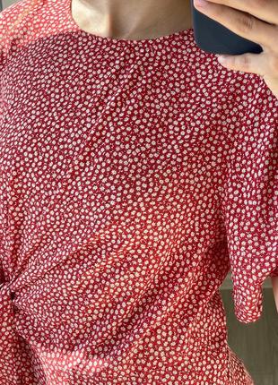 Красная блуза в мелкий цветочек из вискозы 1+1=310 фото