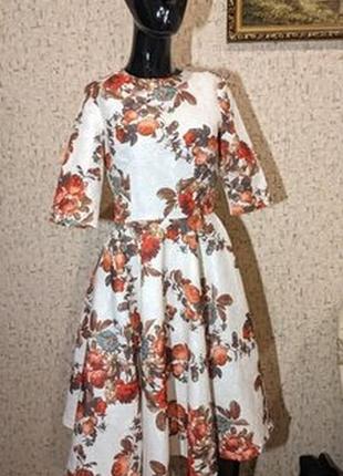 Нарядное платье в цветочный принт 44 размер2 фото