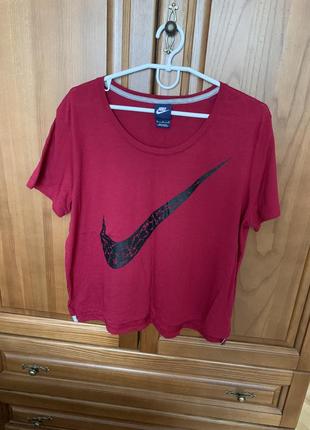 Стильна футболка nike розмір l xl1 фото