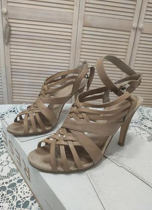 Босоножки натуральная кожа