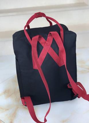 Рюкзак жіночий стильний канкен fjallraven kanken classic 16л чорний з бордовими ручками2 фото