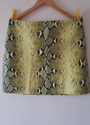 Новая юбка со змеиным принтом1 фото