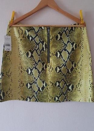 Новая юбка со змеиным принтом3 фото