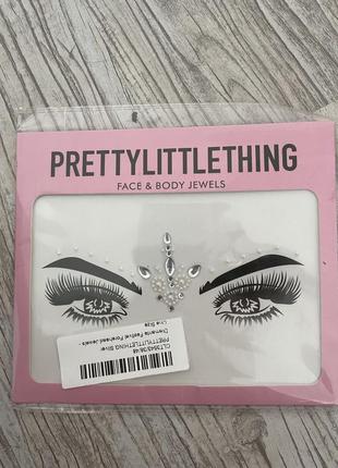 Украшение на лицо лица лица pretty little thing