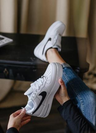 Женские кожаные кроссовки nike air force 1 low white/black#найк5 фото