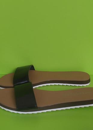 Шлепанцы  черные лак, 4/37