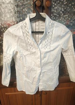 Блузка белая с кружевом вышивкой2 фото