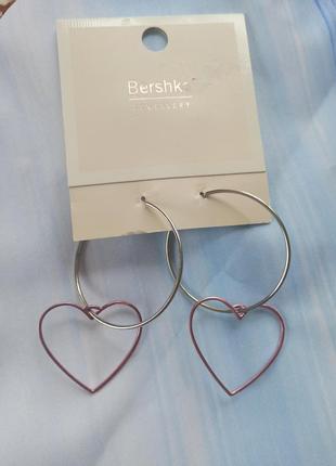 Стильні яскраві сережки від bershka