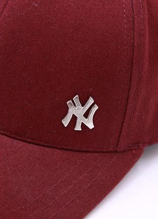 Бейс с логотипом new york бордовый летний, мужская/женская бейсболка нью йорк бордовая на лето3 фото