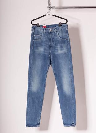 Стильные джинсы levi's red tab