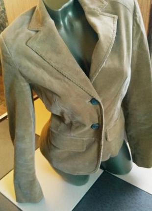 Модный вельветовый жакет