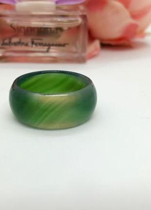 💍🍀 стильне кільце р. 17 та 17,5 цільний натуральний камінь зелений агат3 фото