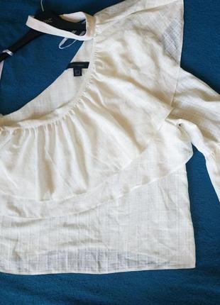 Красивая блуза на одно плечо