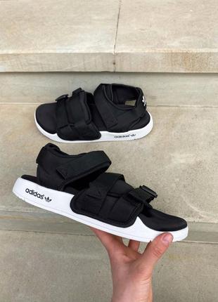 Сандали мужские, женские adidas adilette sandals black / white черно-белые, адидас, босоножки6 фото