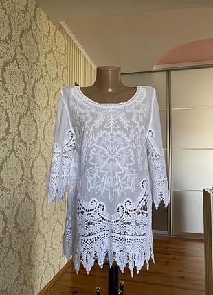 Білосніжна італійська котонова гаптована блузка нарядная блуза