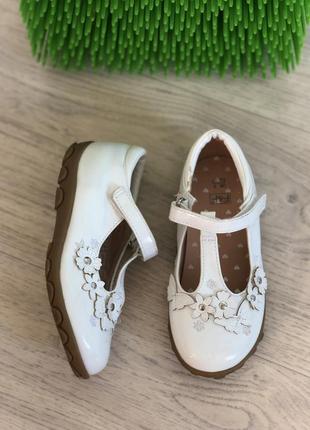 Белые нарядные туфли на девочку р.272 фото