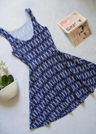 Стильное синее платье сарафан сукня casual от h&m devided xs в принт стрелы перья1 фото