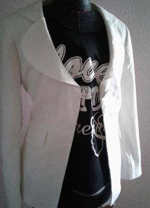 Белый пиджак лен 10 размер