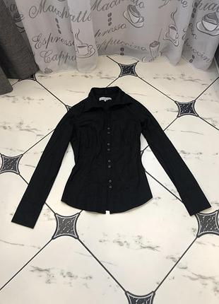 Классическая чёрная рубашка
