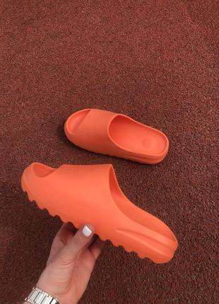 Тапочки adidas yezzy slide orange5 фото