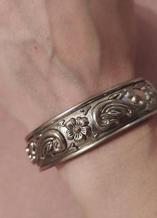 Вiнтажний браслет на пружинi