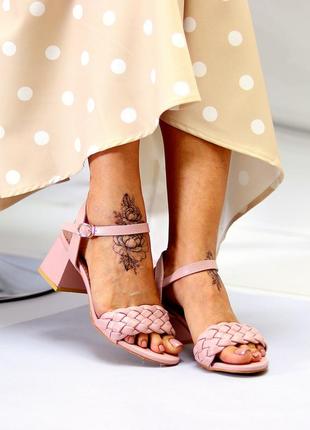 Босоніжки босоніжки