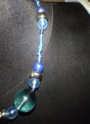 Ожерелье короткое из стеклянного бисера и крупных бус из цветного прозрачного пластика5 фото